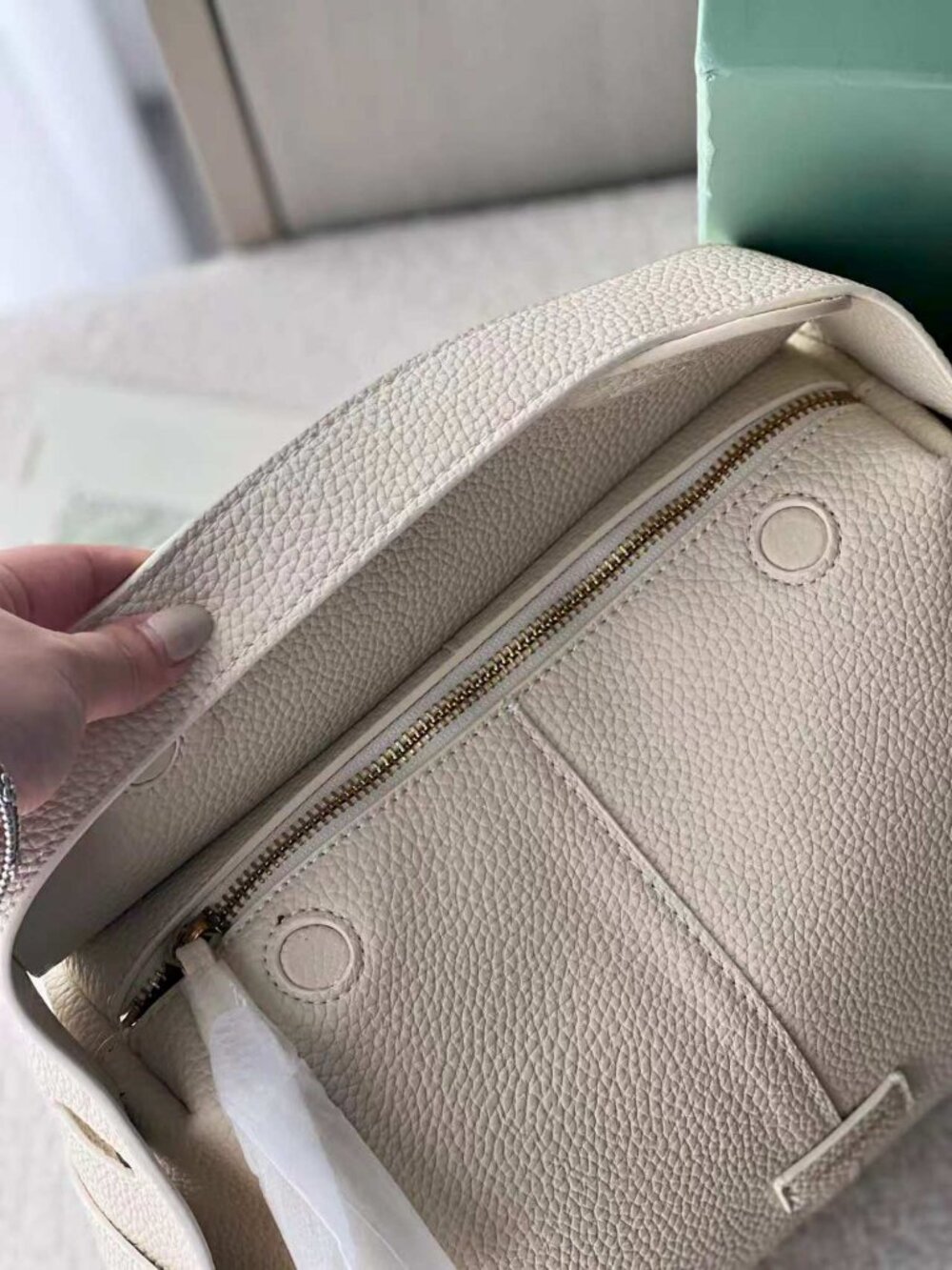 Songmont Drippy soft pebbled premium leather crossbody bag purse - Picture 3 of 8